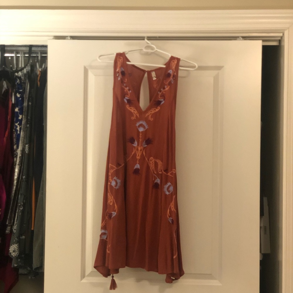 Dress - Picture 2 of 6
